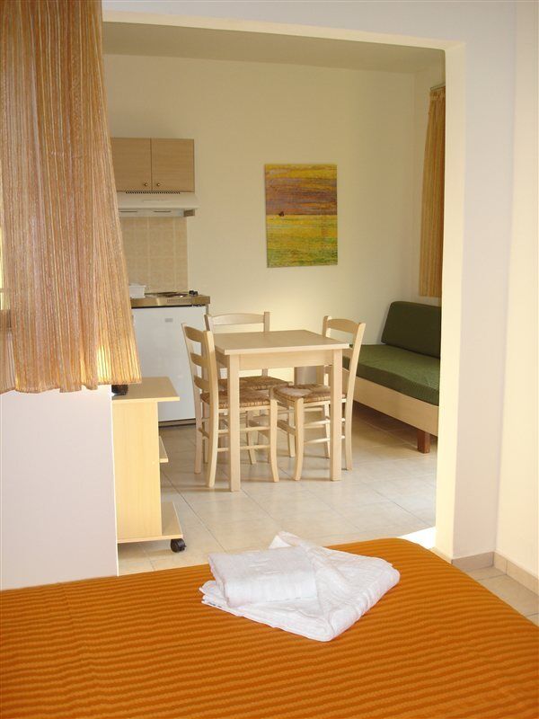 Margarita Beach Hotel Agia Marina Eksteriør bilde