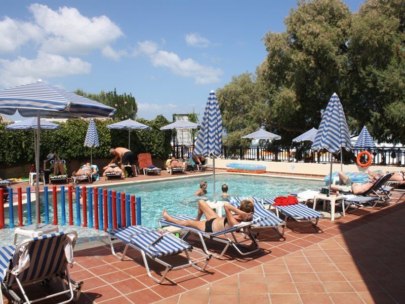 Margarita Beach Hotel Agia Marina Eksteriør bilde